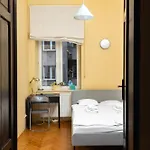 Homely 4 Bedroom - Old Town - By Upstairs *