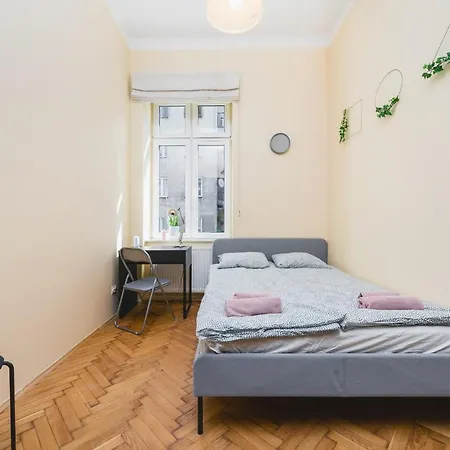 Quiet 4-bedroom Family In The Old Town By Upstairs * 克拉科夫