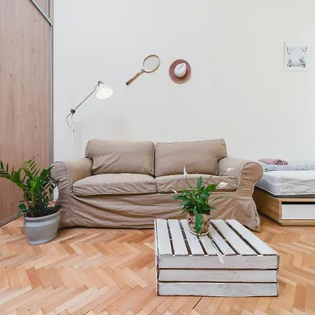 Quiet 4-bedroom Family In The Old Town By Upstairs * קרקוב