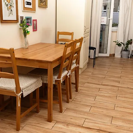 דירה Quiet 4-bedroom Family In The Old Town By Upstairs