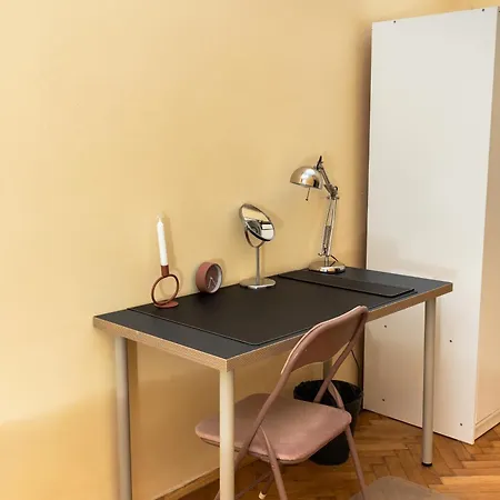 דירה Quiet 4-bedroom Family In The Old Town By Upstairs *