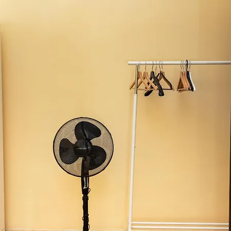Quiet 4-bedroom Family In The Old Town By Upstairs קרקוב