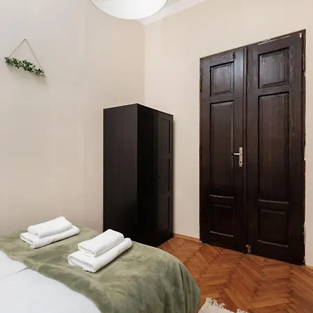 דירה Quiet 4-bedroom Family In The Old Town By Upstairs קרקוב