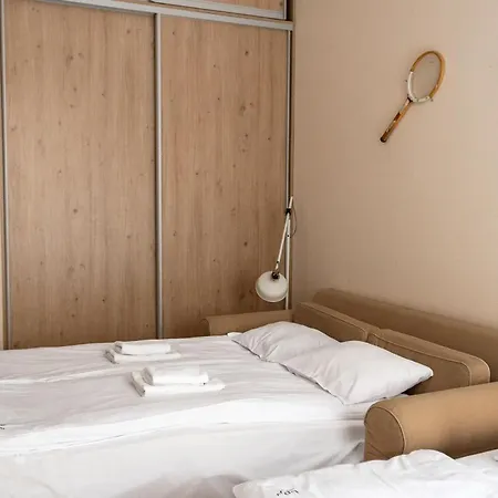 Homely 4 Bedroom - Old Town - By Upstairs *