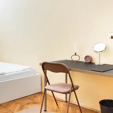 Homely 4 Bedroom - Old Town - By Upstairs Apartmán Krakov