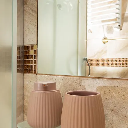 Apartmán Homely 4 Bedroom - Old Town - By Upstairs *