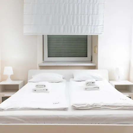 Apartmán Homely 4 Bedroom - Old Town - By Upstairs